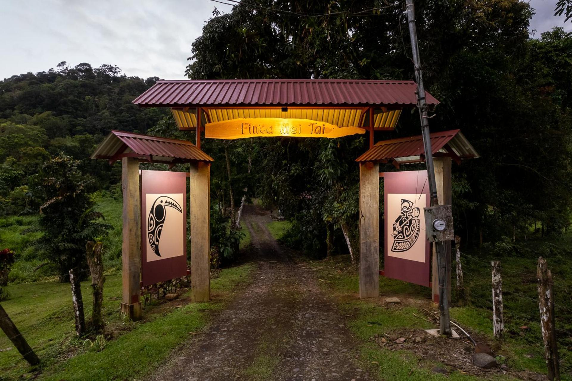 Mei Tai Cacao Lodge Bijagua Kültér fotó